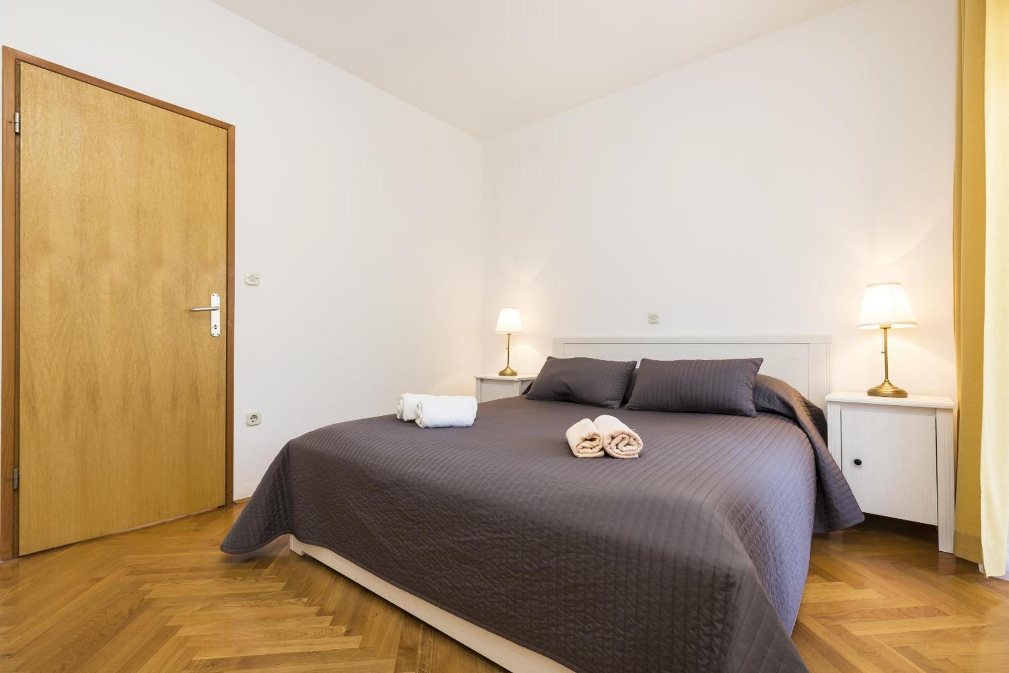 Apartments Laura مالي لوشينغْ المظهر الخارجي الصورة
